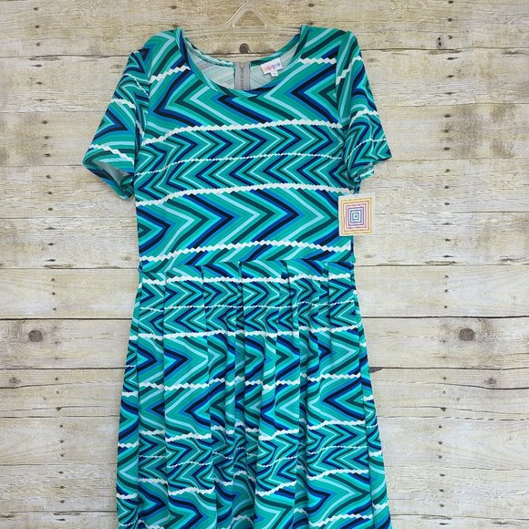 LuLaRoe NWT 2XL Amelia Dress - Blues/Greens Geometeric - Dress has Pockets!! - Picture 1 of 7